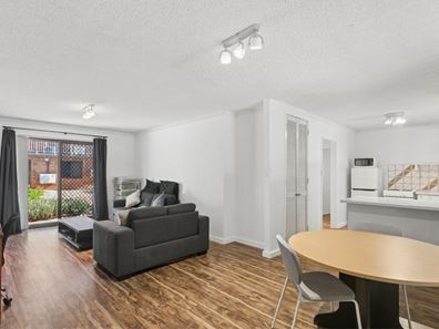 46/309 Harborne  Street, Glendalough WA 6016