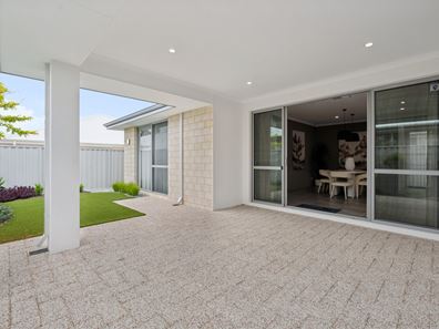 10 Sesame Mews, Henley Brook WA 6055