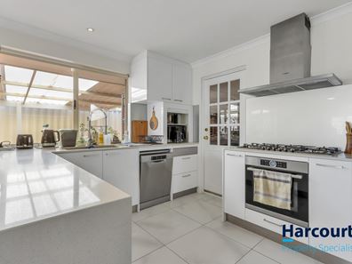 55 Lombardy Crescent, Caversham WA 6055