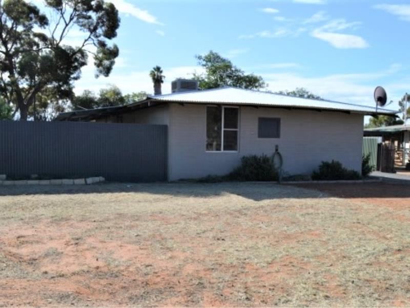 18 Hakea St, Kambalda West WA 6442