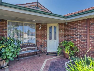 1 Kentia Close, Thornlie WA 6108