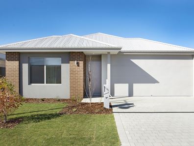 10 Olivine Road, Treeby WA 6164