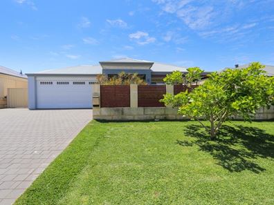 30 Lord Hobart Dr, Madora Bay WA 6210