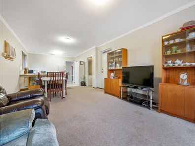 4A Glennon Way, Rossmoyne WA 6148