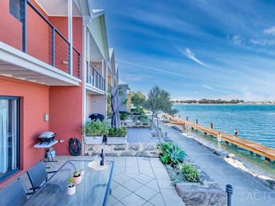 23/19 San Marco Quays, Halls Head WA 6210