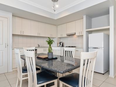 23/19 San Marco Quays, Halls Head WA 6210