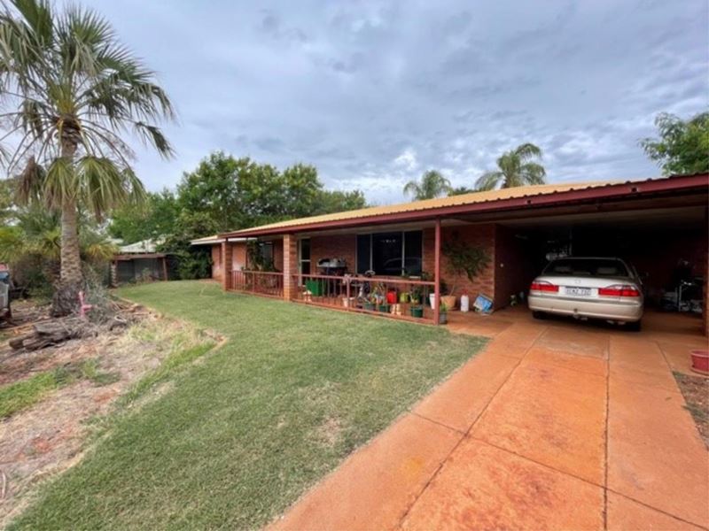 11 Marrinup Way, Tom Price