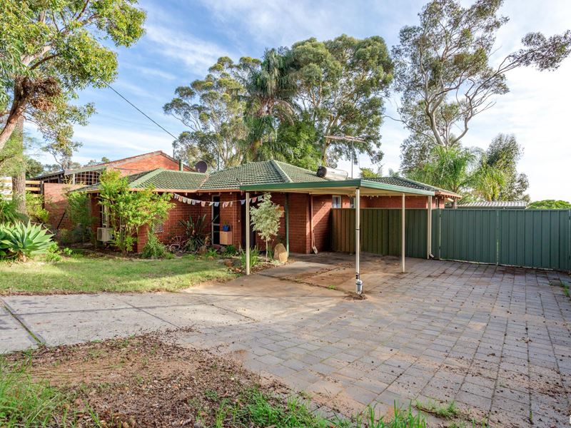 15 Marmion Street, Kelmscott WA 6111