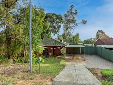 15 Marmion Street, Kelmscott WA 6111