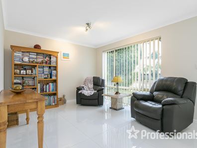 41 Colchester Gardens, Ballajura WA 6066