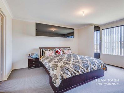 4 Pynsent Lane, Canning Vale WA 6155