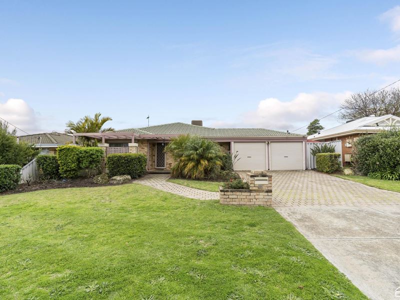 46 Henderson Drive, Seville Grove WA 6112