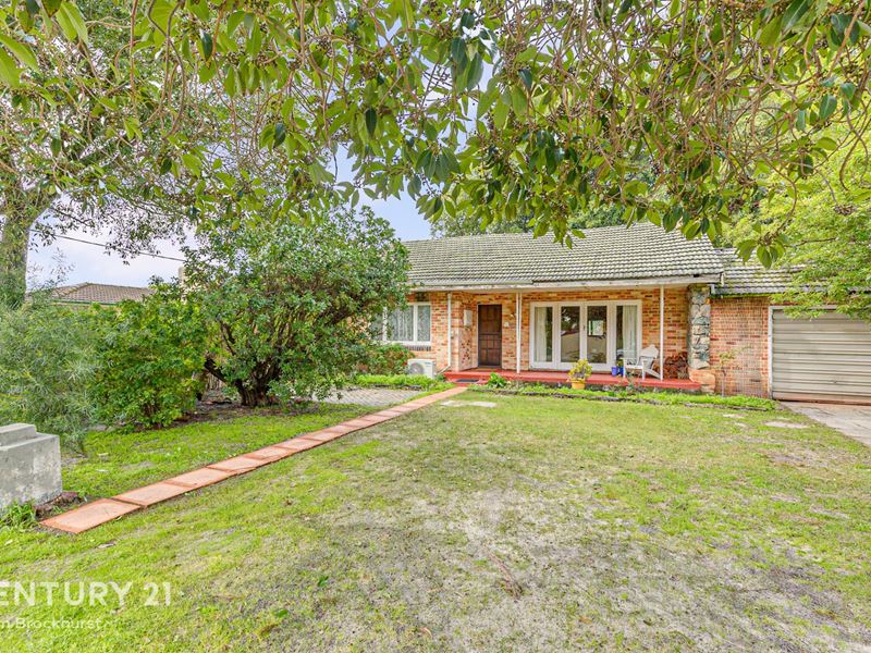 16 Range View Way, Thornlie