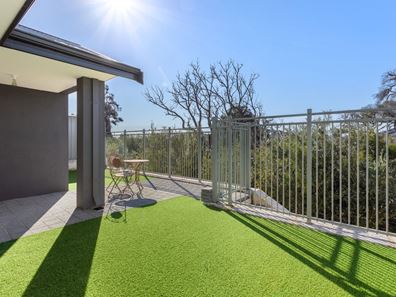 16 Worcester Bend, Piara Waters WA 6112