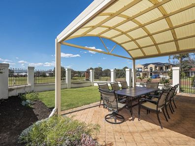 13 Bollinger Close, The Vines WA 6069