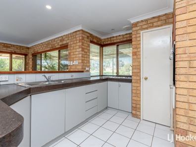 20 Stonecreek Close, Thornlie WA 6108