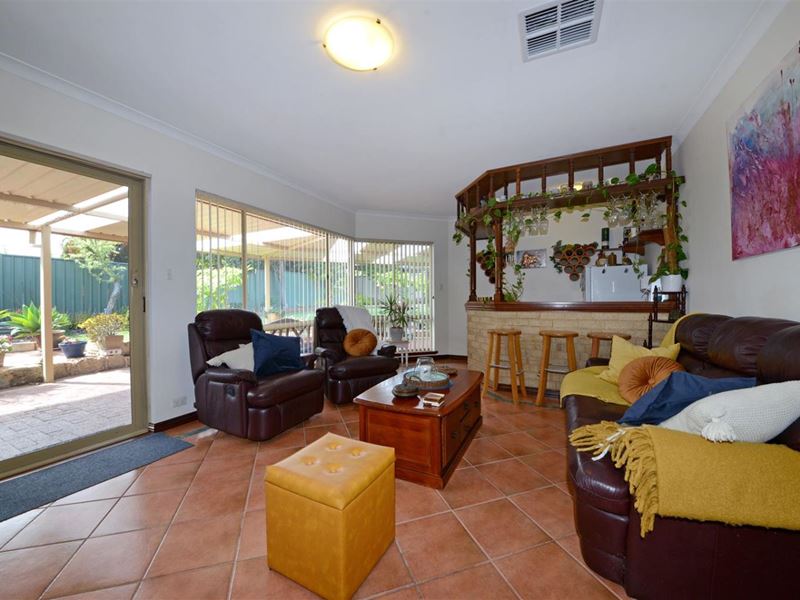 72 Lakevalley Drive, Edgewater