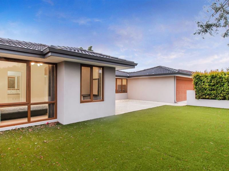 18 Kingsmill Gardens, Winthrop
