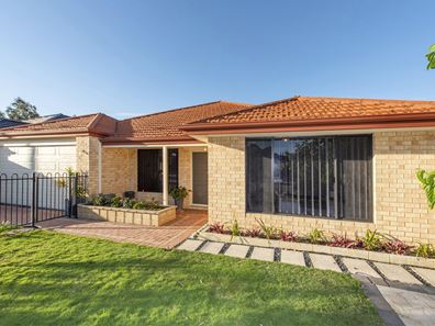 4 Clontarf Terrace, Canning Vale WA 6155