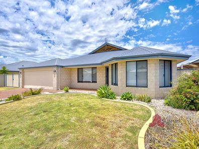 13 Jadeite Street, Australind WA 6233