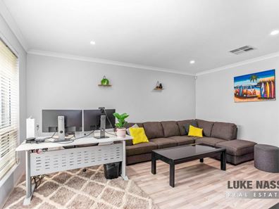 15 Clondyke Drive, Byford WA 6122