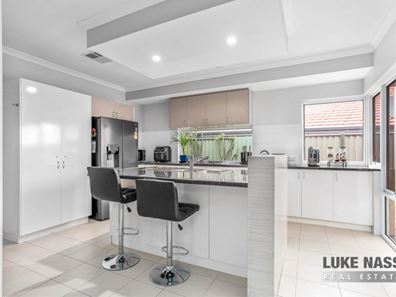 15 Clondyke Drive, Byford WA 6122