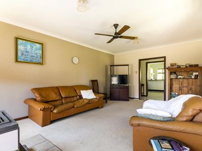 34 Lilly Crescent, West Busselton WA 6280