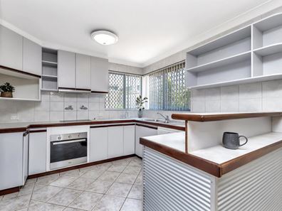 130 McLarty Road, Halls Head WA 6210