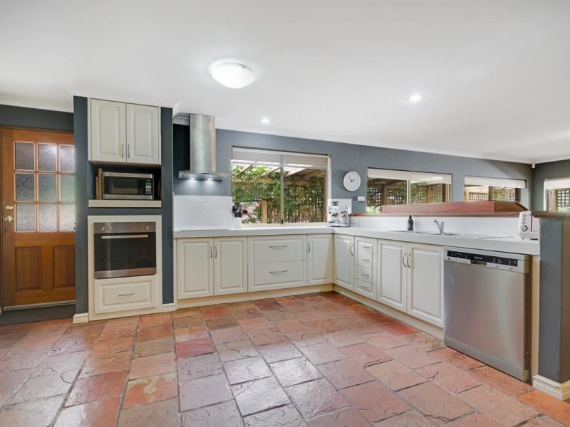 73 Holden Road, Roleystone