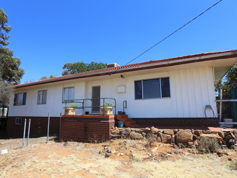 5 Sheoak St, Kambalda East