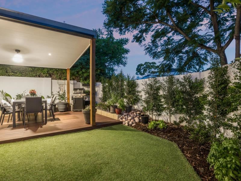 8/52 Matheson Road, Applecross