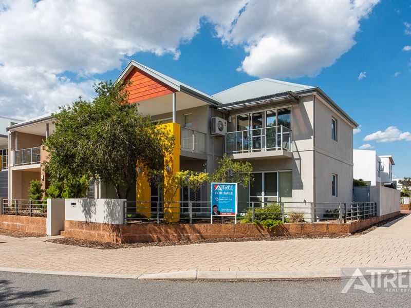 62 Dorney Esplanade, Champion Lakes