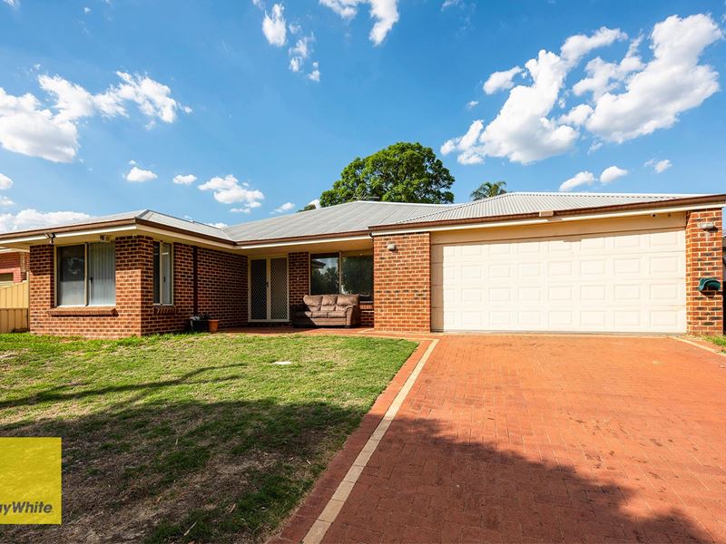 33 Hartfield Road, Forrestfield WA 6058