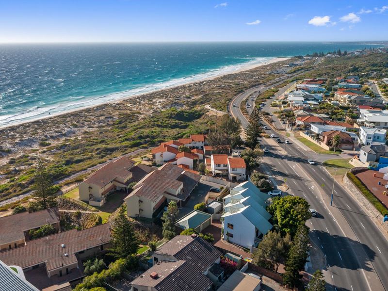 4/163 West Coast Highway, Scarborough