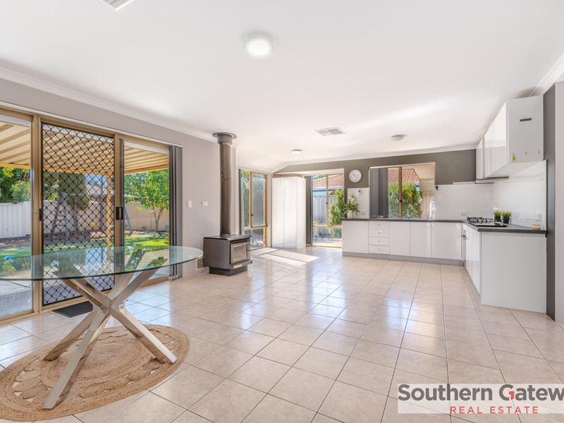 77 Seminole Gardens, Seville Grove WA 6112