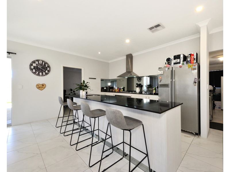 44 Sapphire Chase, Wellard