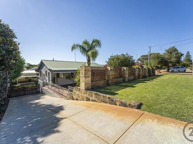 4 Perseus Road, Silver Sands WA 6210