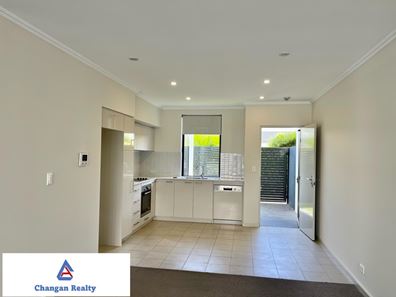 5/3 Roscorla Avenue, Yokine WA 6060