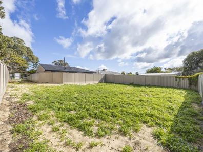 11A Allinga Crescent, Craigie WA 6025