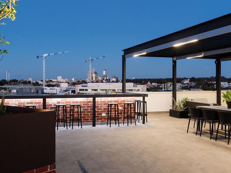 201/2 Wembley Court, Subiaco
