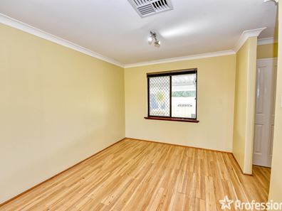 1 Rydal Court, Cooloongup WA 6168