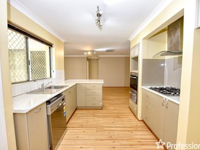 1 Rydal Court, Cooloongup WA 6168