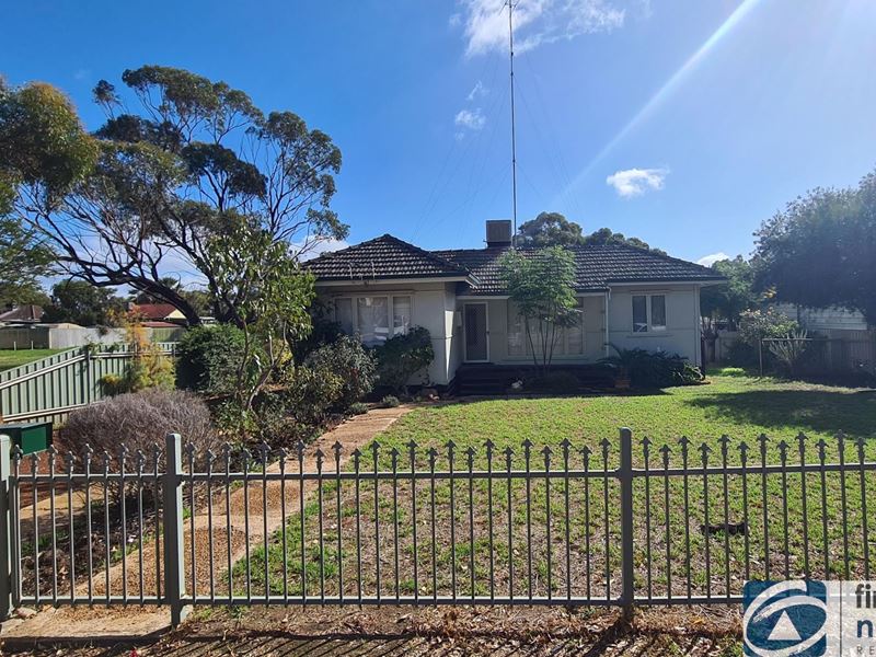 25 Yalbaroo Road, Northam