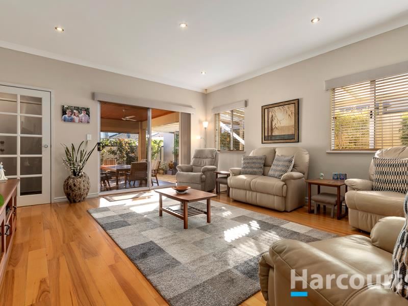 40 Gaudi Way, Clarkson