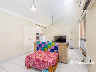 4/3 Sardam Place, Mahomets Flats WA 6530