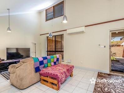 4/3 Sardam Place, Mahomets Flats WA 6530