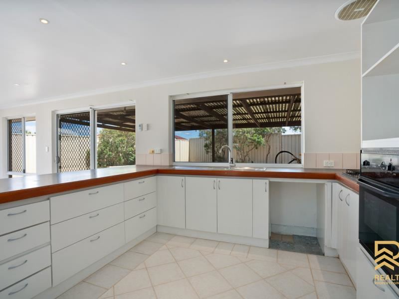 6 Woodrow Court, Queens Park