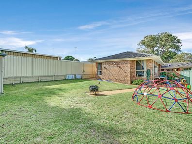 1/15 Newstead Close, Halls Head WA 6210