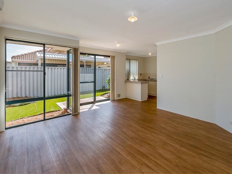 3/52 Gnangara Drive, Waikiki