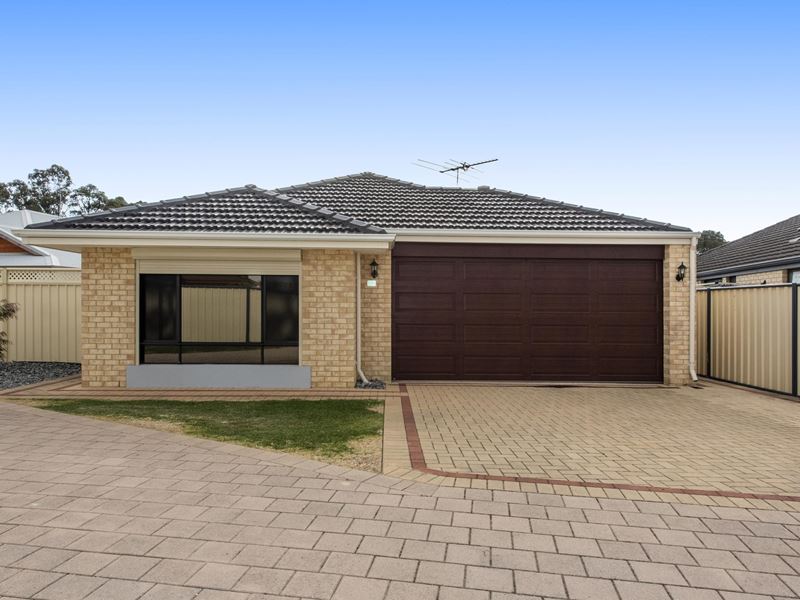 18A Sorrento Turn, Secret Harbour